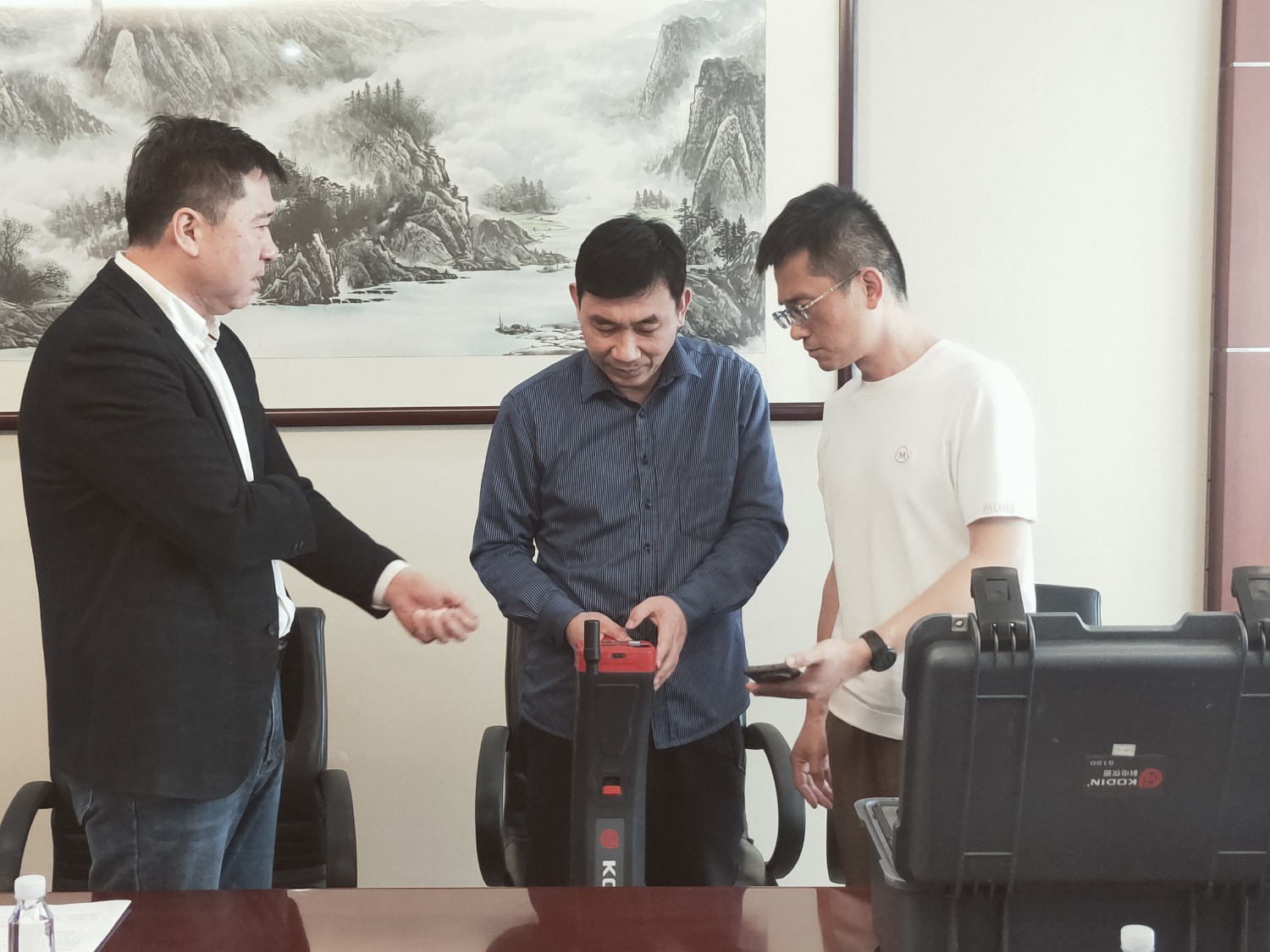 戳我試試